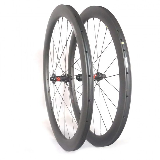Ruedas de carbono para bicicleta de carretera 700C 60x26mm Tubeless Hookless / Tubular Freno de disco DT SWISS Hub