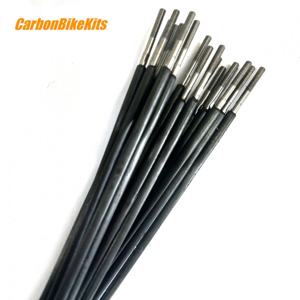 Raggi per Bicicletta in Carbonio + Titanio 3x1.5mm 2,6g, Straight Pull / J-bend, Lunghezza 250mm-307mm Raggi per Bicicletta in Carbonio + Titanio 3x1.5mm 2,6g, Straight Pull / J-bend, Lunghezza 250mm-307mm