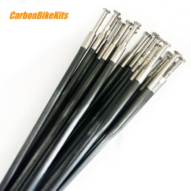 Raggi per Bicicletta in Carbonio + Titanio 3x1.5mm 2,6g, Straight Pull / J-bend, Lunghezza 250mm-307mm Raggi per Bicicletta in Carbonio + Titanio 3x1.5mm 2,6g, Straight Pull / J-bend, Lunghezza 250mm-307mm