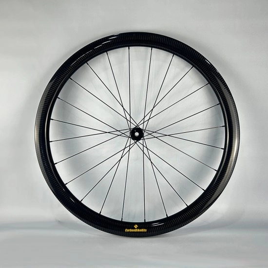 Ultraleicht 700C 45x31mm Symmetrische Carbon Tubeless Gravel / CX Felge mit großer Lochmittenabstand